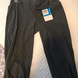 Zip pocket Bungie around leg